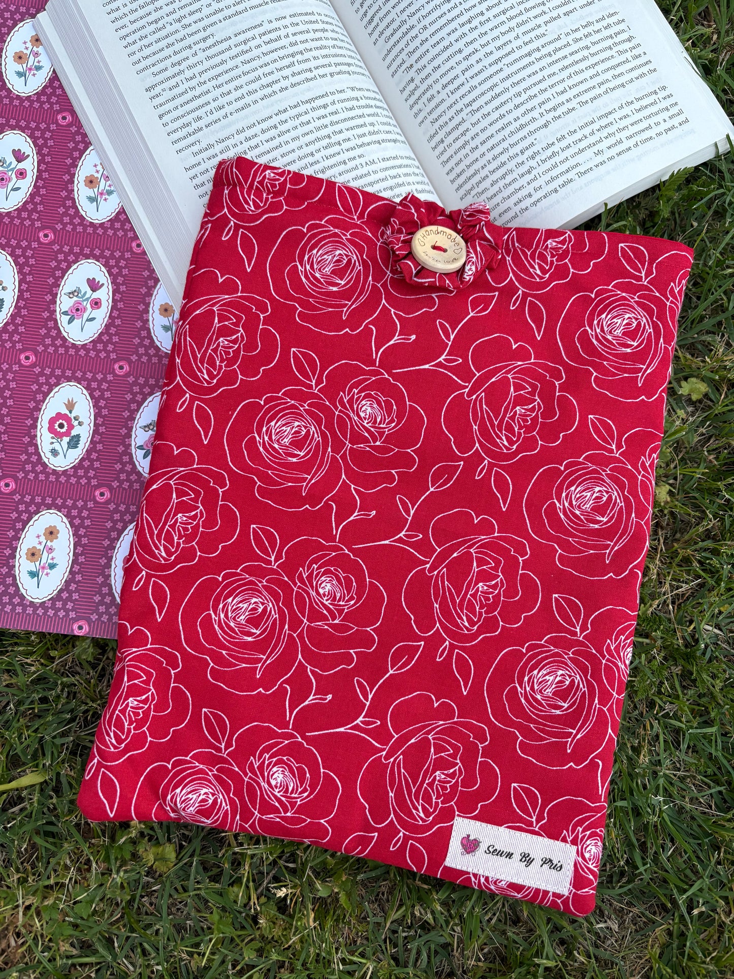 Rosas Book Sleeve
