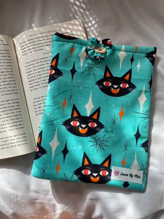 Black Cat Paperback Sleeve