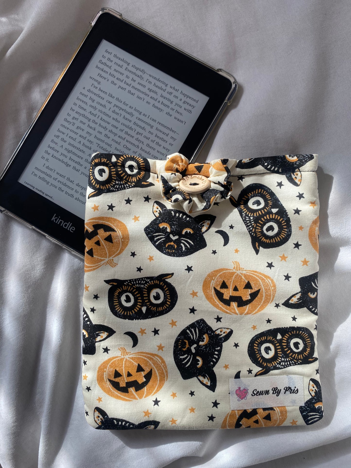 Pumpkins & Owls Kindle Sleeve