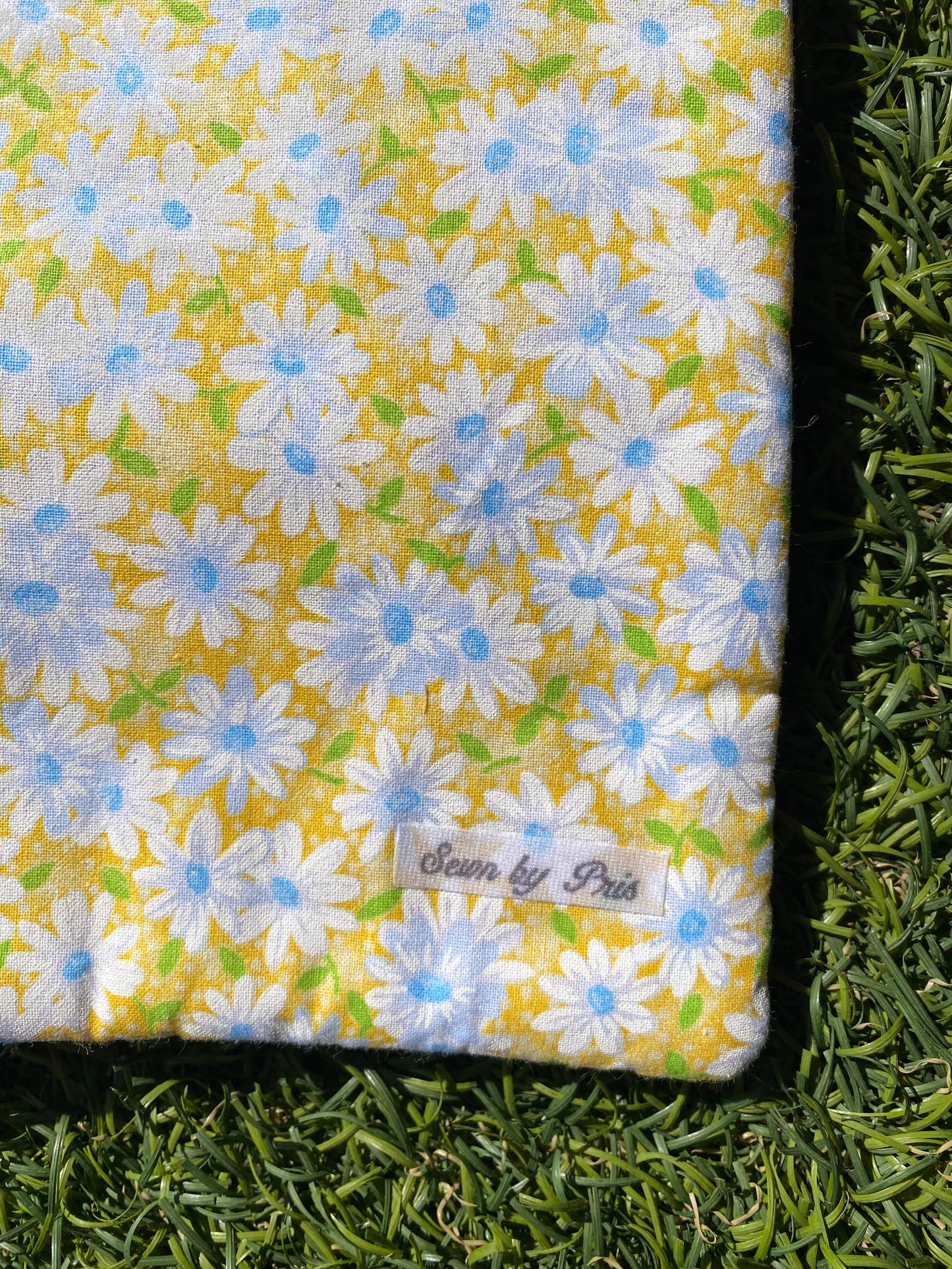 Yellow Daisies Book Sleeve