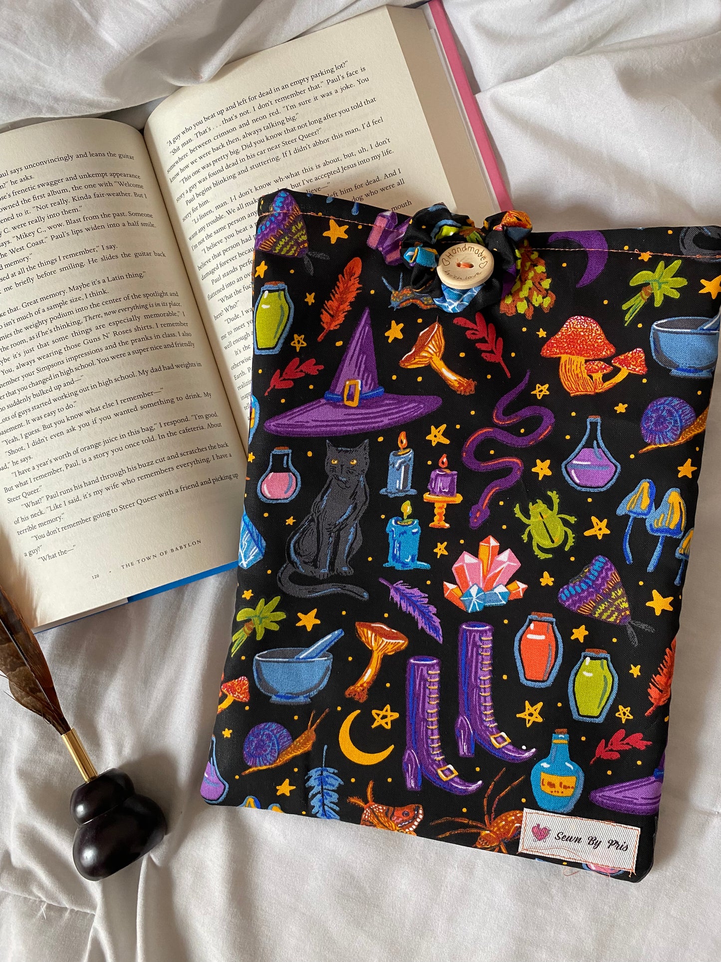 Bruja Book Sleeve