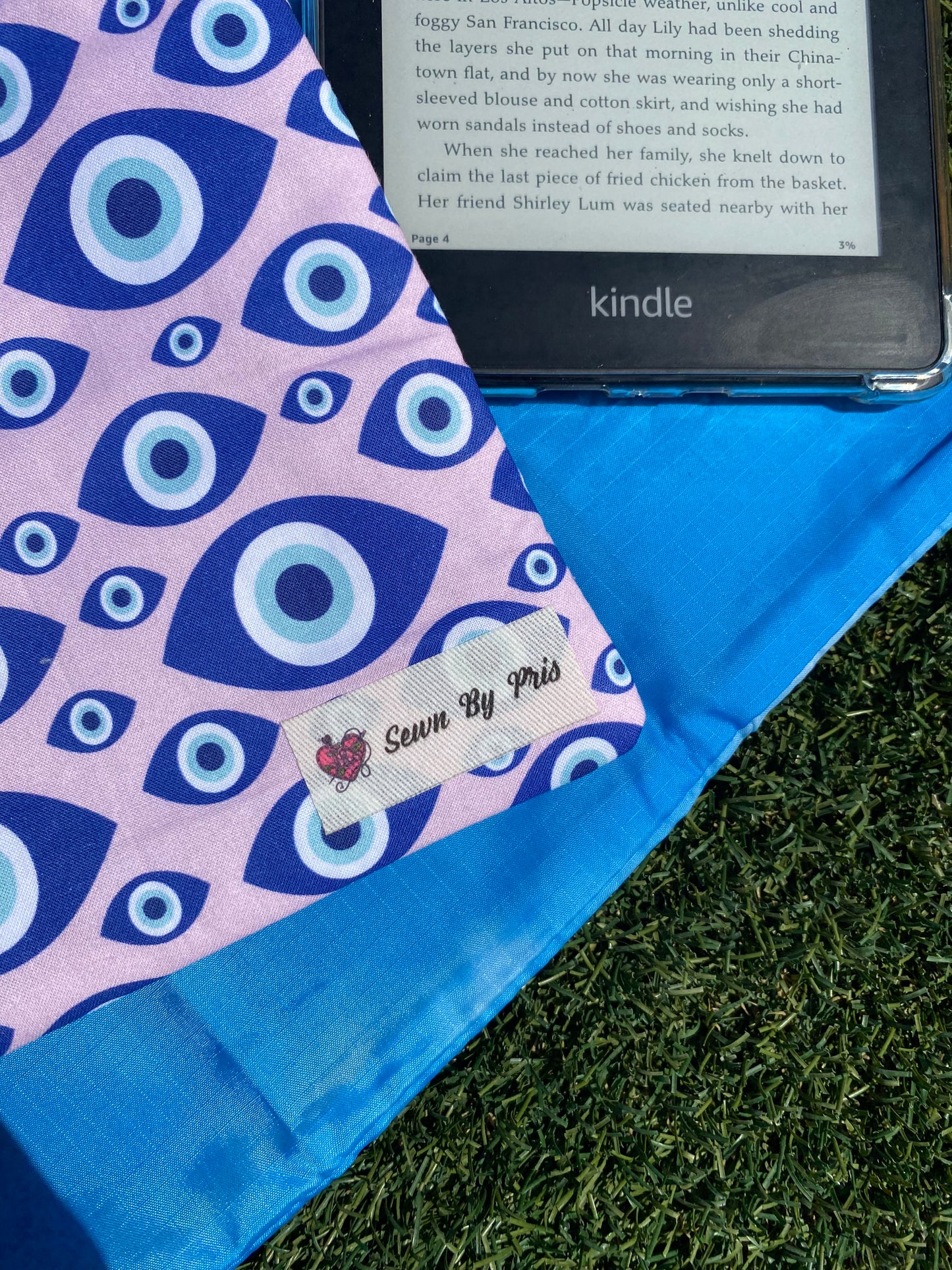 Ojo Pink Kindle Sleeve