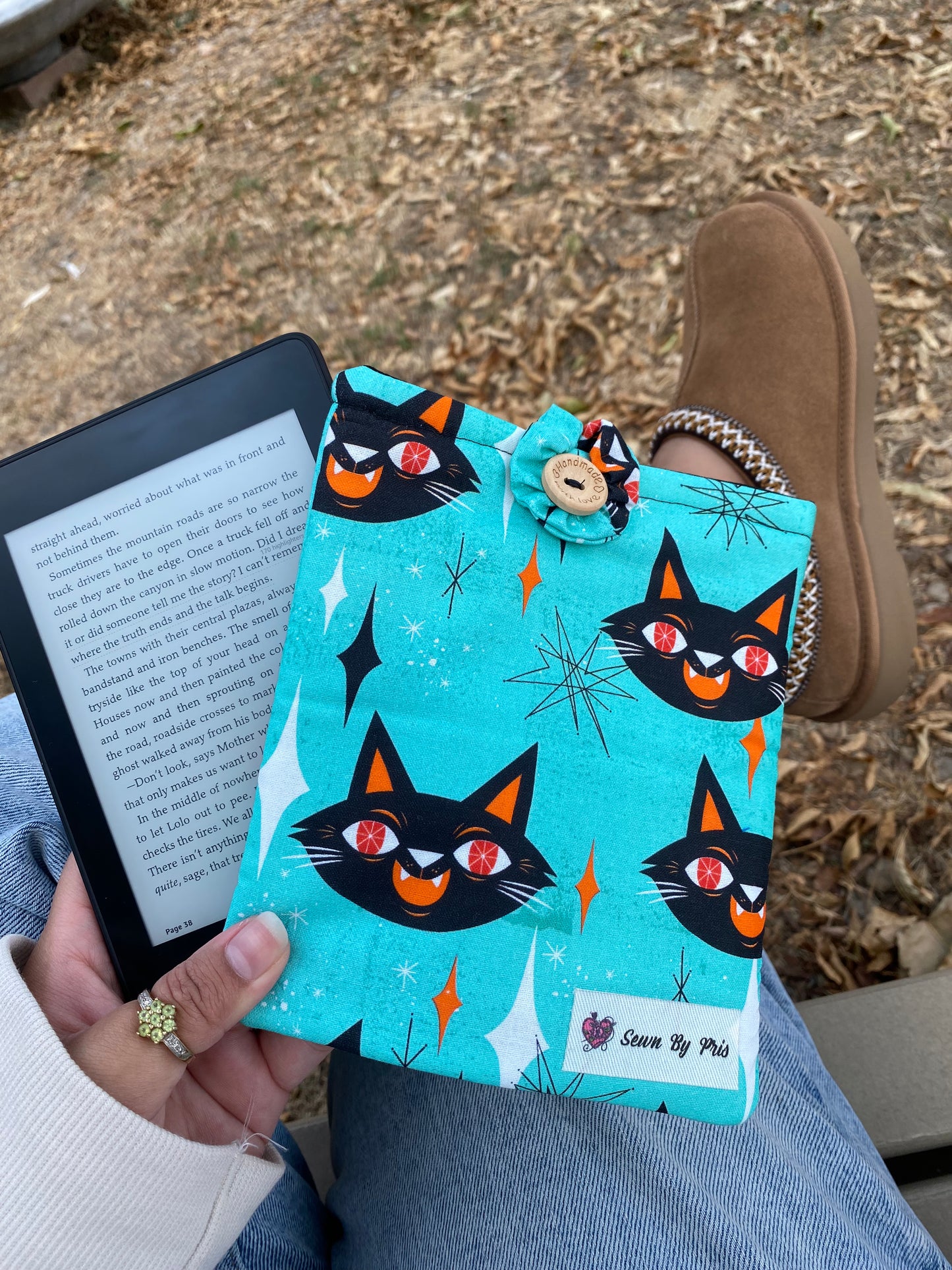 Black Cat Kindle Sleeve